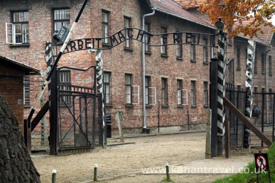 Auschwitz, Museum, Concetration Camp, Tours, Auschwitz Entrance, Arbeit Macht Frei, 002 () [Auschwitz]